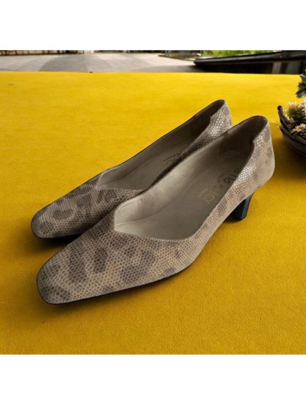 DELMAN Vintage Leather Kitten Heels Size 5.5